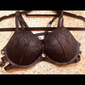 NWT Victoria’s Secret Front Closure Push Up Bra